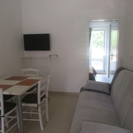 Apartment Vanesa 扎达尔 外观 照片