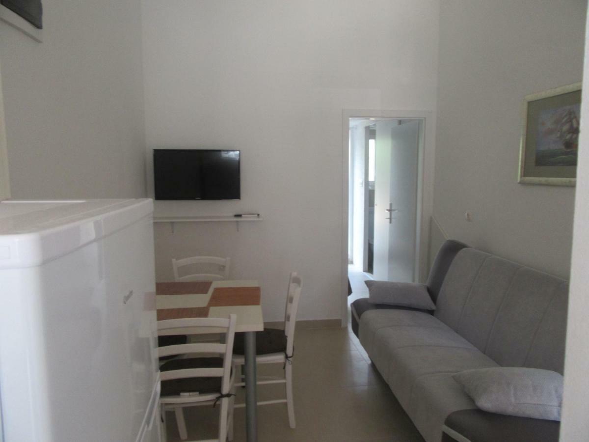 Apartment Vanesa 扎达尔 外观 照片